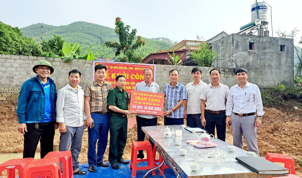 Tam Dị khởi công xây dựng nhà đại đoàn kết cho hộ gia đình ông Hoàng Văn Miện