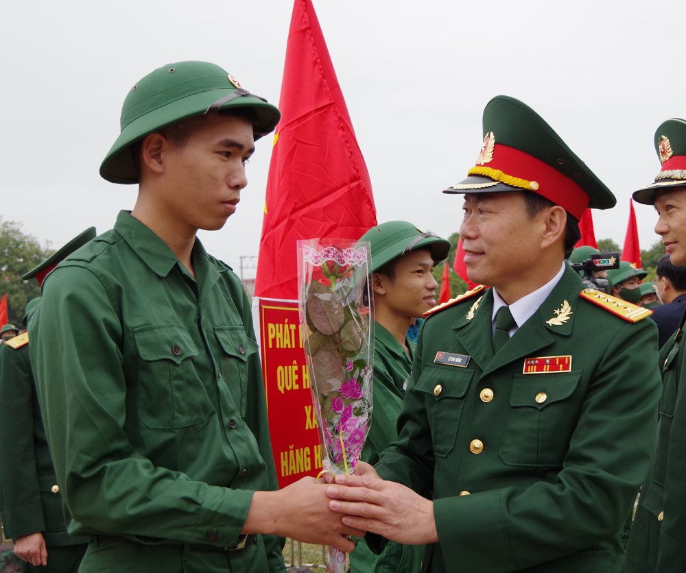 Xây dựng lực lượng vũ trang tỉnh Bắc Giang đáp ứng nhiệm vụ trong tình hình mới