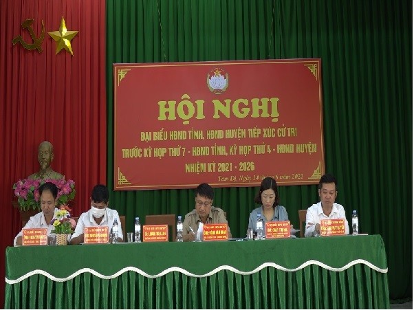 Đoàn đại biểu HĐND tỉnh, huyện tiếp xúc với cử tri  cụm Đông Phú, Đông Hưng, Tam Dị