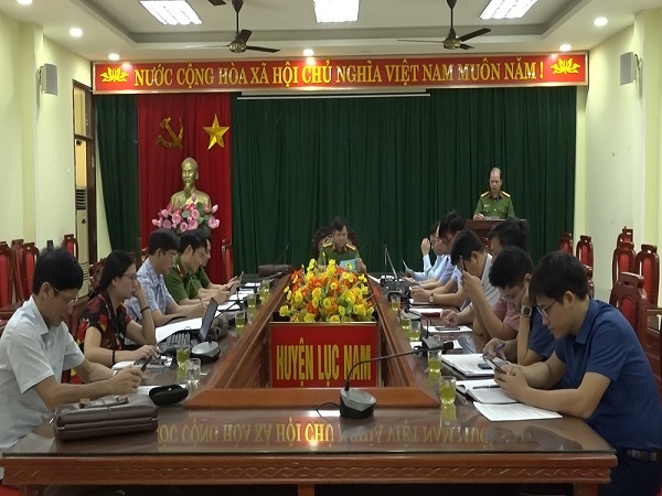 UBND huyện Lục Nam triển khai hội nghị trực tuyến thúc đẩy tiến độ làm CCCD và triển khai công...