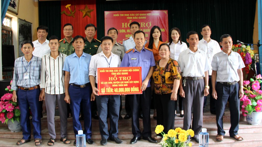 Khối thi đua các cơ quan Nội chính tỉnh Bắc Giang hỗ trợ xây dựng nông thôn mới