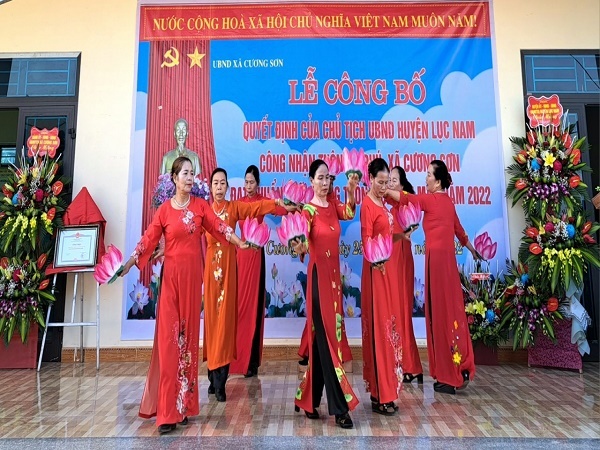 Cương Sơn công bố Quyết định của Chủ tịch UBND huyện công nhận thôn An Phú đạt chuẩn thôn NTM kiểu mẫu