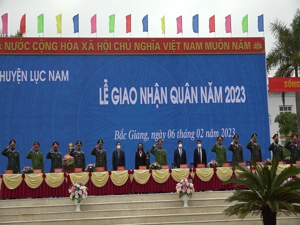 UBND huyện tổ chức lễ giao nhận quân năm 2023