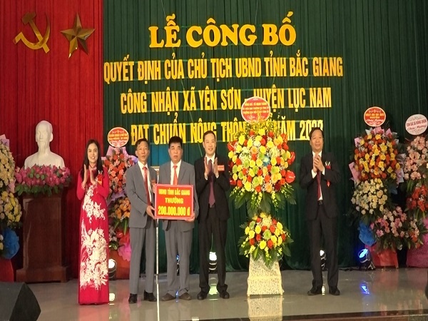 UBND huyện Lục Nam công bố Quyết định của Chủ tịch UBND tỉnh công nhận xã Yên Sơn đạt chuẩn NTM