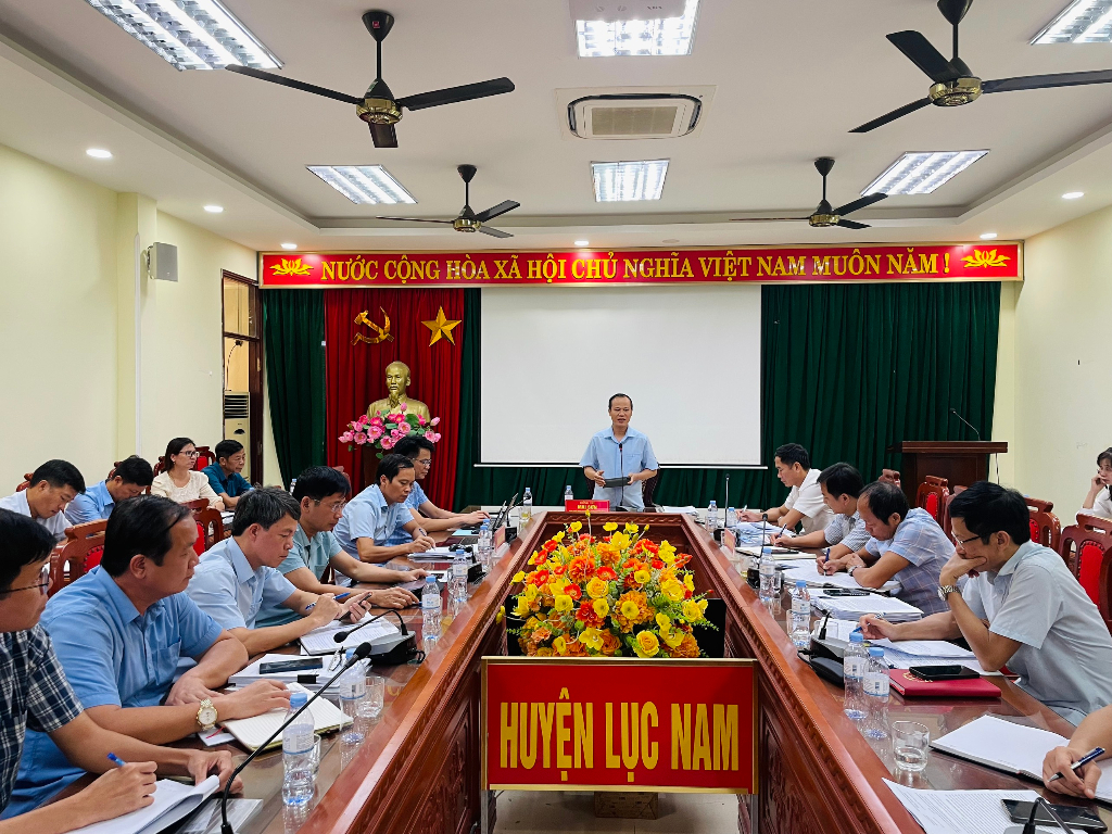 Phó Chủ tịch Thường trực UBND tỉnh Mai Sơn kiểm tra việc triển khai thực hiện các Chương trình...