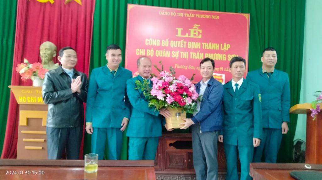 Đảng ủy TT Phương Sơn tổ chức lễ ra mắt chi bộ quân sự