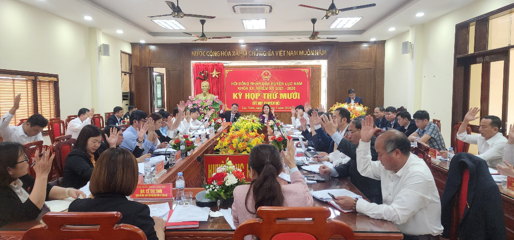 HĐND huyện Lục Nam khóa XX, nhiệm kỳ 2021-2026 tthông qua 6 Nghị quyết