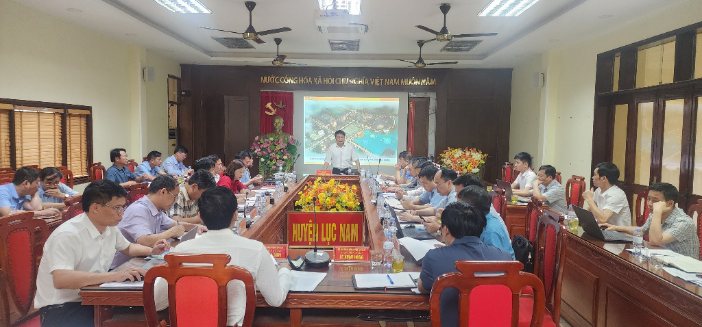 UBND Huyện tổ chức phiên họp thường kỳ tháng 4.|https://lucnam.bacgiang.gov.vn/chi-tiet-tin-tuc/-/asset_publisher/Enp27vgshTez/content/ubnd-huyen-to-chuc-phien-hop-thuong-ky-thang--6