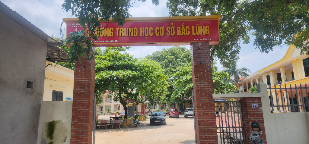 Thông tin về việc mâu thuẫn giữa nhóm học sinh trường THCS Bắc Lũng|https://lucnam.bacgiang.gov.vn/chi-tiet-tin-tuc/-/asset_publisher/Enp27vgshTez/content/thong-tin-ve-viec-mau-thuan-giua-nhom-hoc-sinh-truong-thcs-bac-lung