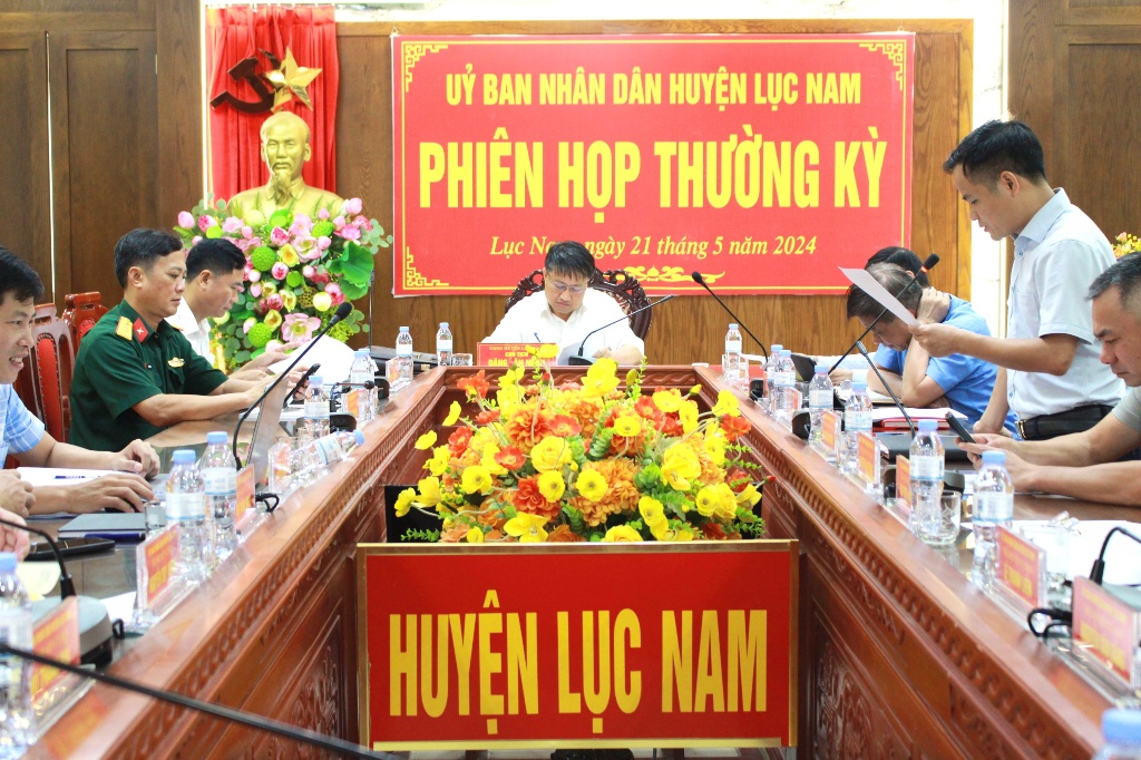 UBND huyện tổ chức phiên họp thường kỳ tháng 5|https://lucnam.bacgiang.gov.vn/en_US/chi-tiet-tin-tuc/-/asset_publisher/Enp27vgshTez/content/ubnd-huyen-to-chuc-phien-hop-thuong-ky-than-27