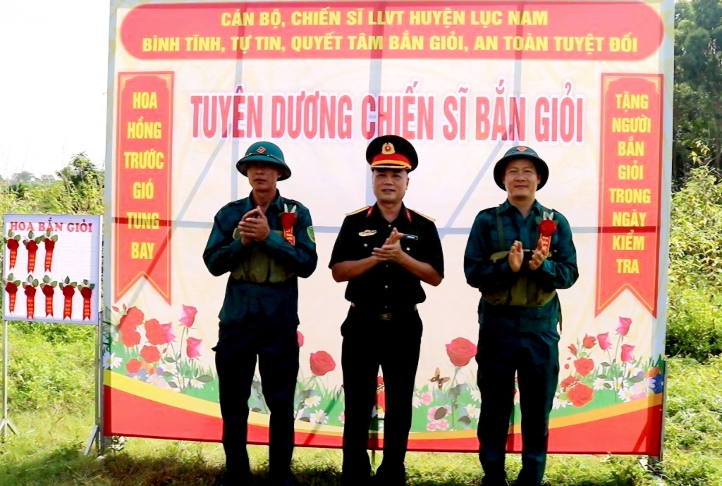 Ban CHQS huyện Lục Nam tổ chức cho kiểm tra bắn đạn thật cho dân quân năm thứ nhất|https://lucnam.bacgiang.gov.vn/chi-tiet-tin-tuc/-/asset_publisher/Enp27vgshTez/content/ban-chqs-huyen-luc-nam-to-chuc-cho-kiem-tra-ban-an-that-cho-dan-quan-nam-thu-nhat