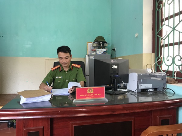 Thiếu tá Nguyễn Văn Hội điển hình trong phong trào “Vì an ninh Tổ quốc”